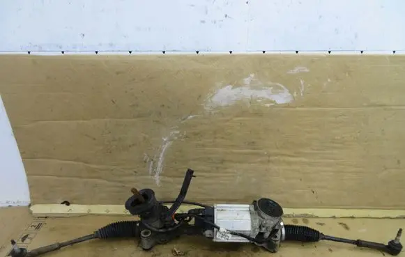 Opel Astra J Steering rack