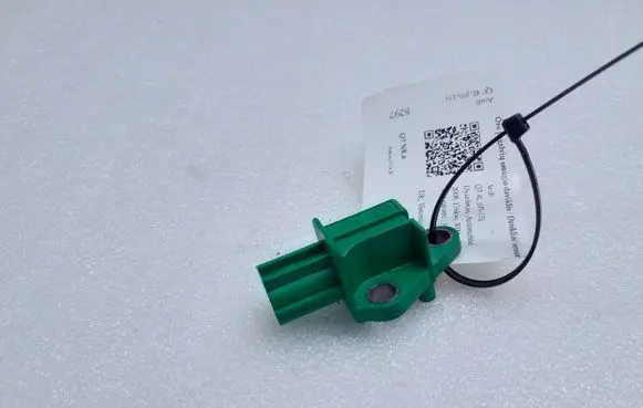 Audi Q7 4L Airbag deployment crash/impact sensor 1K0909606C