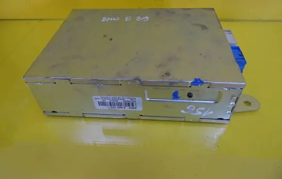 BMW 5 E39 Video control module 6903727