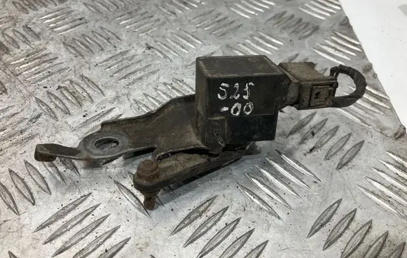 Headlight/headlamp level sensor