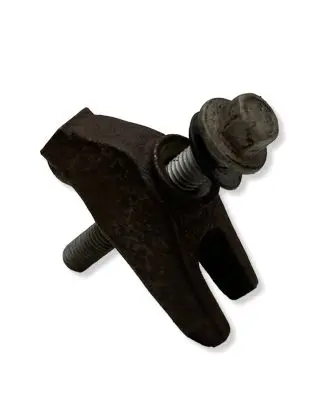 Jeep Grand Cherokee Fuel Injector clamp holder 