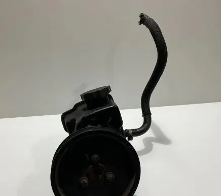 Mercedes-Benz E W211 Power steering pump