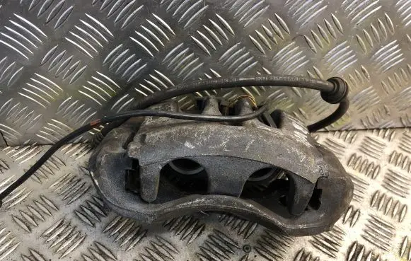 Mercedes-Benz Vito Viano W639 Front brake caliper