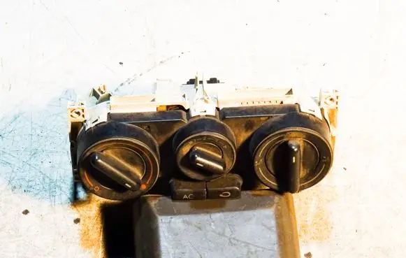 Volkswagen PASSAT B5 Climate control unit