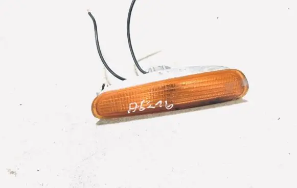 Volvo S40, V40 Front fender indicator light