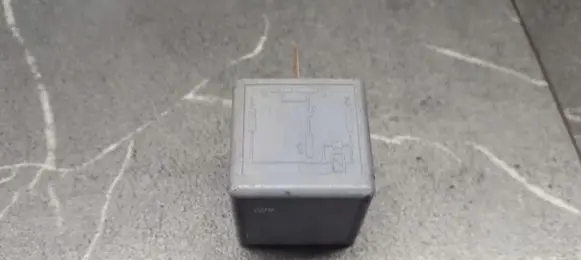 Volvo C70 Fuel pump relay V23134-C52-X366