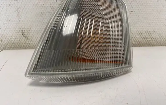Opel Omega B2 Front indicator light 084421513 084421513L