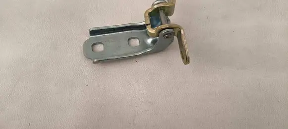 Hyundai Tucson TL Front door upper hinge A046057 P21245