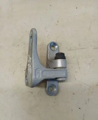 Mercedes-Benz CLK A209 C209 Front door lower hinge 