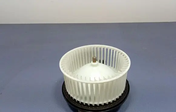 Audi Q7 4L Heater fan/blower 8D1820021