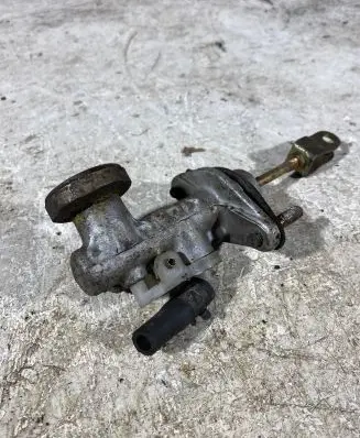 Clutch master cylinder