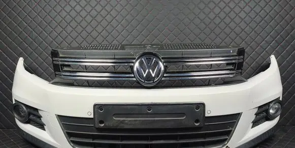 Volkswagen Tiguan Front bumper 