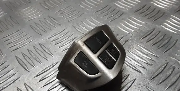 Steering wheel buttons/switches
