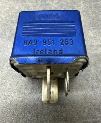 Volkswagen Golf IV Other relay 8A0951253