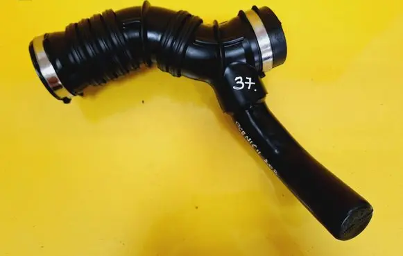 Air intake hose/pipe