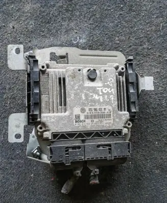 Volkswagen Touran I Engine control unit/module 03G906021MM