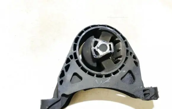Opel Insignia A Engine mount bracket