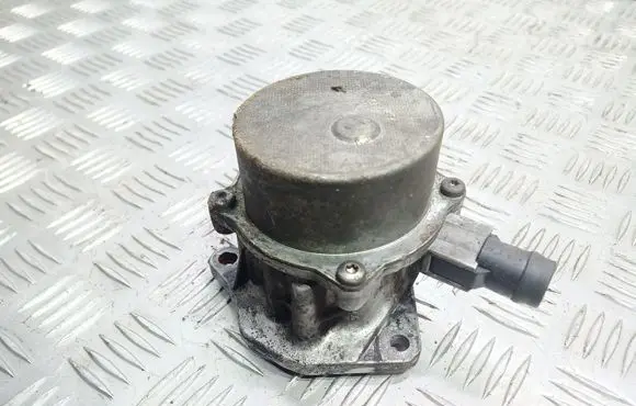 Renault Kangoo I Vacuum pump