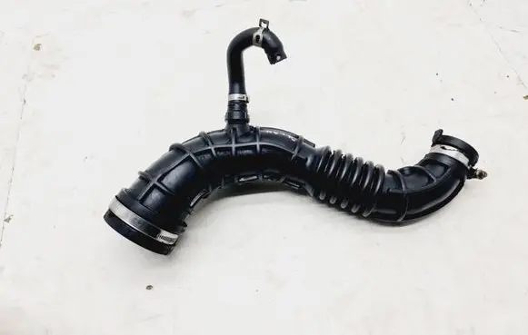 Nissan Note (E11) Air intake duct part 8200500383