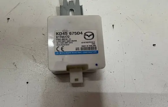 Mazda 2 Antenna control unit KD45675D4