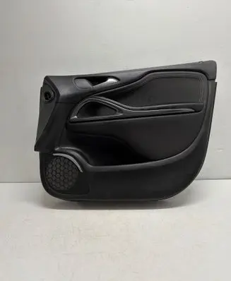Opel Zafira C Front door card panel trim 1902754