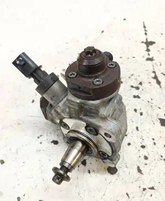 BMW X6 E71 Fuel injection high pressure pump 0445010617 7800123 100325