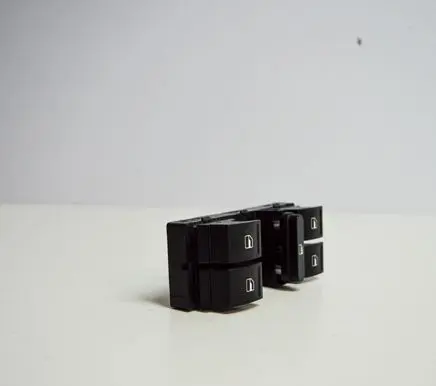 Skoda Octavia Mk2 (1Z) Electric window control switch 1Z0959858B