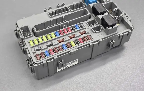 Honda Accord Fuse module TL4G111 G0D10D8FT E6116RA000008
