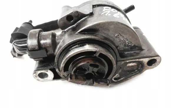 Peugeot 407 Vacuum pump D1561A