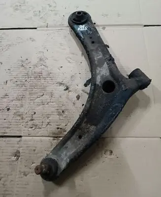 Citroen C-Crosser Front lower control arm/wishbone NOCODE