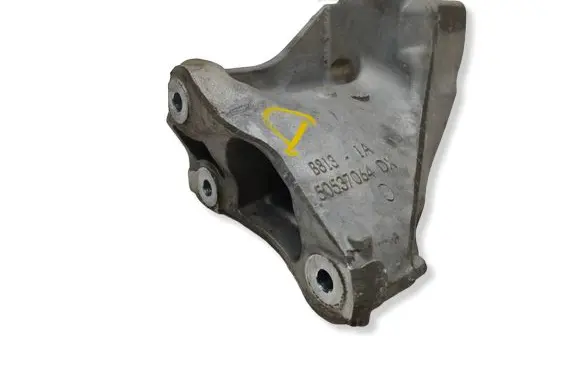 Alfa Romeo Giulia Engine mounting bracket 50537064 B813