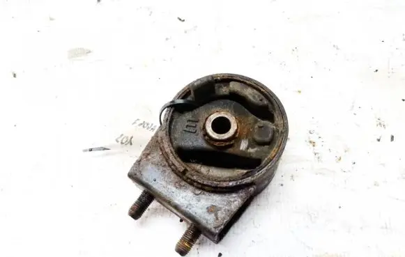 Mazda 323 F Engine mount bracket