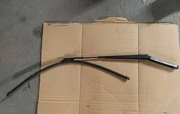 Seat Arona Front wiper blade arm 6F1955409
