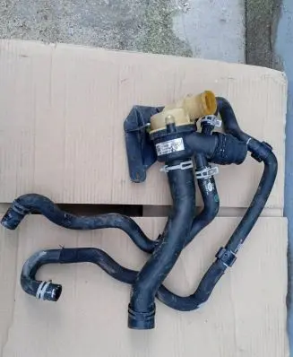 Thermostat/thermostat housing