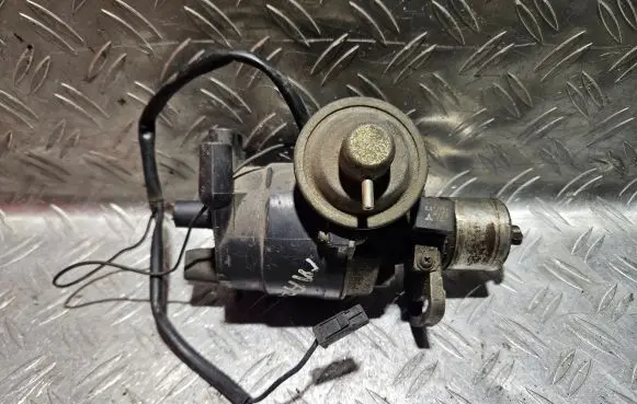 Mazda 323 Spark distributor T4T71472 63596524