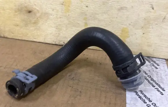 Porsche Panamera (971) Engine coolant pipe/hose 971121050H