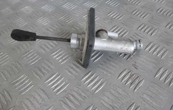Hyundai i30 Clutch slave cylinder 