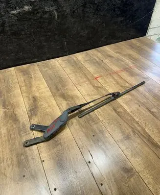 Mercedes-Benz S W220 Front wiper blade arm A2208200044