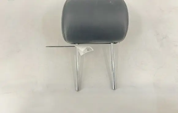 Mercedes-Benz ML W163 Rear seat headrest 