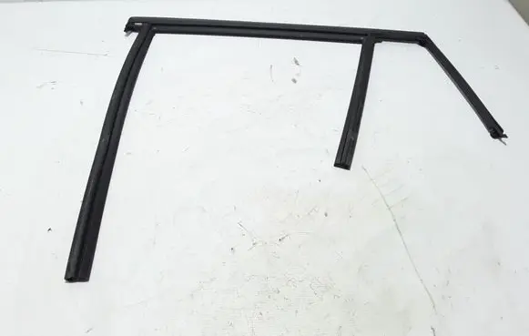 Volvo V60 Rubber seal rear door 32274385