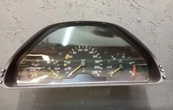 Mercedes-Benz E W210 Speedometer (instrument cluster) 2105406547