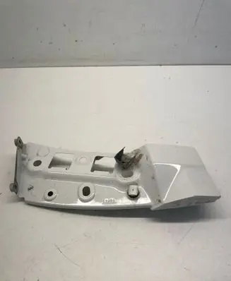 Volkswagen Crafter Fender mounting bracket 7C0821110