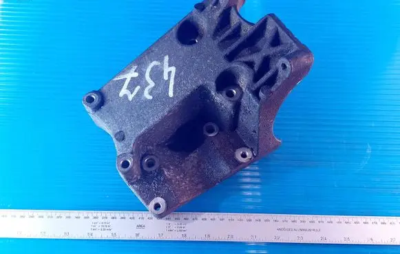 Ford Focus Engine mounting bracket 4M5Q19D624CD