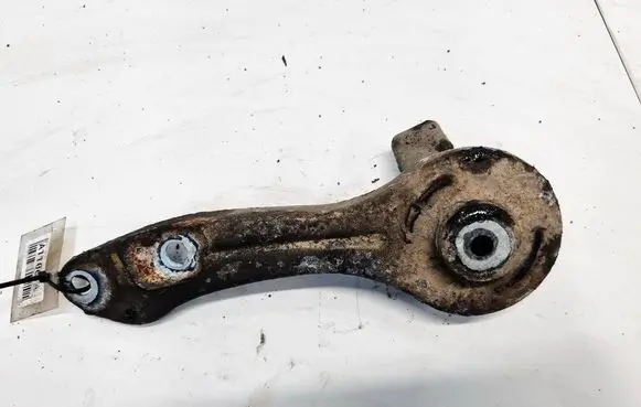 BMW 3 E90 E91 Engine mounting bracket 