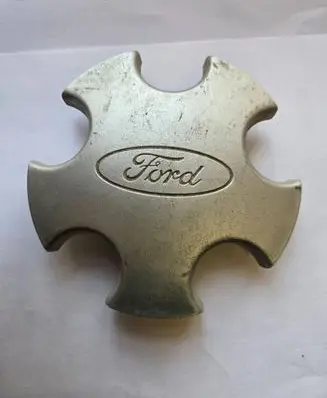 Ford Galaxy Non-original wheel cap 