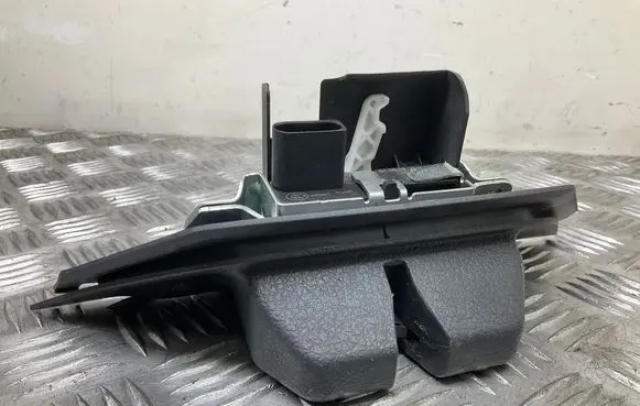 Volkswagen Touareg II Tailgate/trunk/boot lock/catch/latch 7P0827505N 7P6827520B