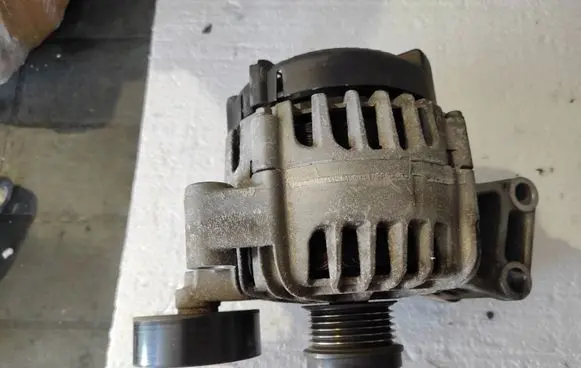 Ford Mondeo MK IV Generator/alternator BV6N10300BA
