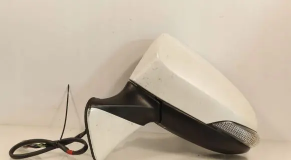 Toyota Verso Front door electric wing mirror E11026983