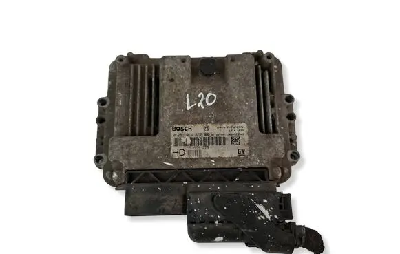 Opel Zafira B Engine control unit/module 55566279 0281014452