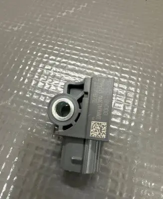 KIA Sportage Airbag deployment crash/impact sensor 95920B4000 09142021 EICB9B7E